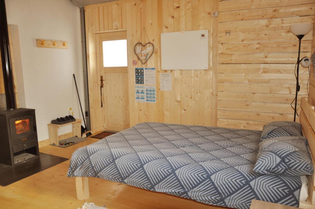 Glamping Laze Chalet