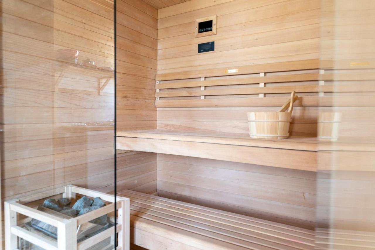 Glamping Laze Chalet